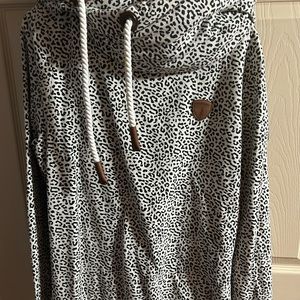 In excellent condition, women’s extra large Wankome sweatshirt with a hood